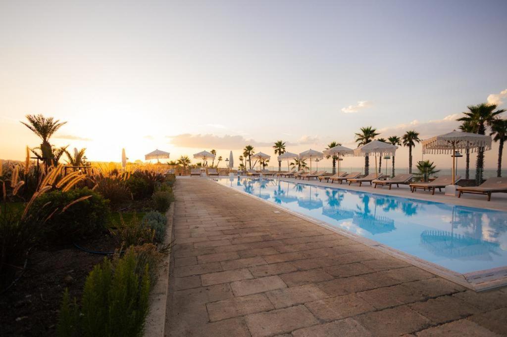 Valerio Resort Beach Club マルゲリータ・ディ・サヴォイア エクステリア 写真
